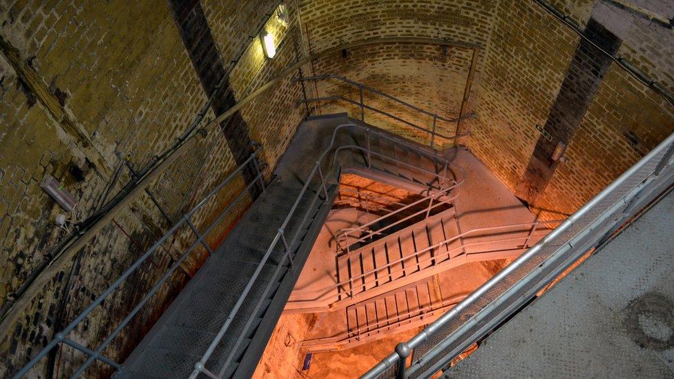 Stairs down to chamber