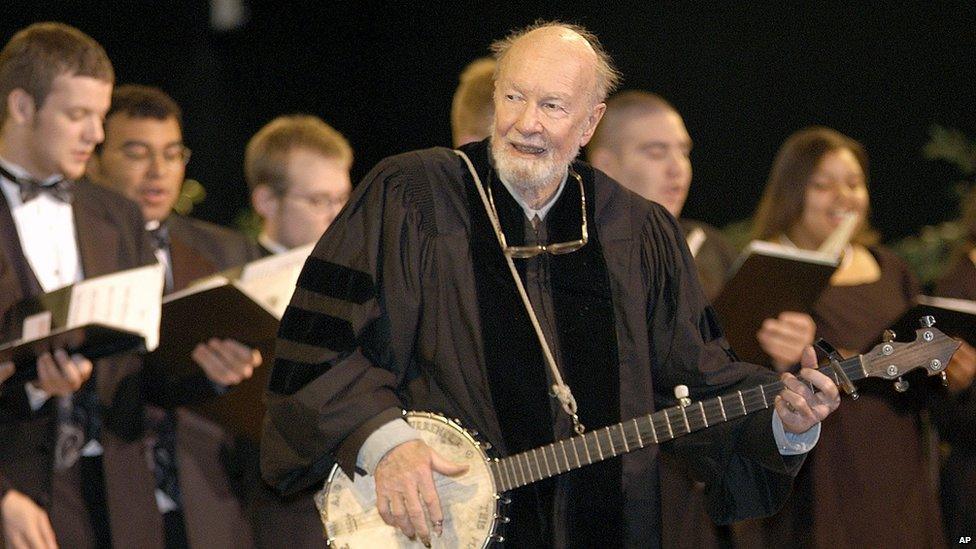 Pete Seeger performing 'When the Saints Go Marching In during commencement ceremonies for the College of St Rose, in Albany, New York in 2003