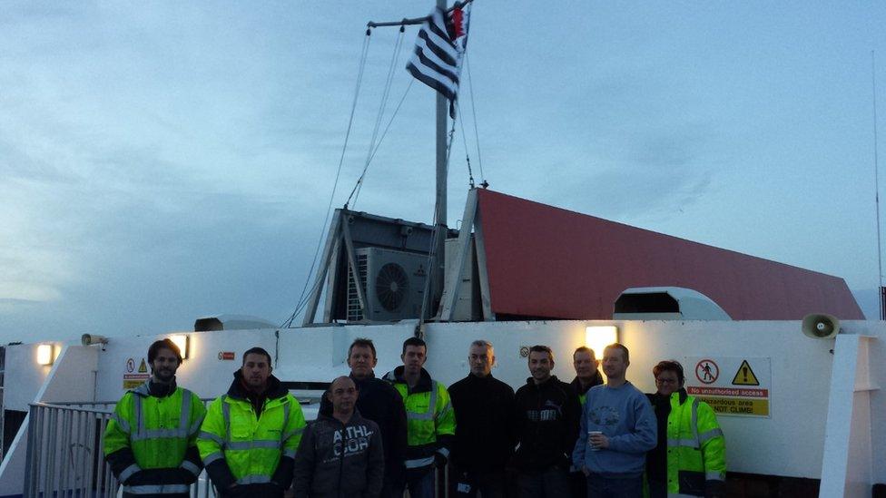 French crew raise the Breton flag