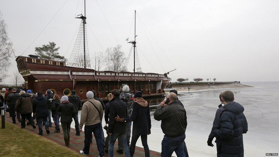 Fake galleon at Mezhyhirya estate