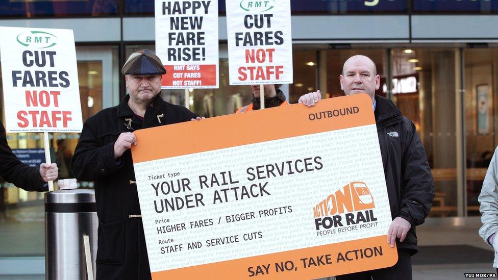 RMT General Secretary Bob Crow (left) and ASLEF General Secretary Mick Whelan (right) during a fares protest, 2014