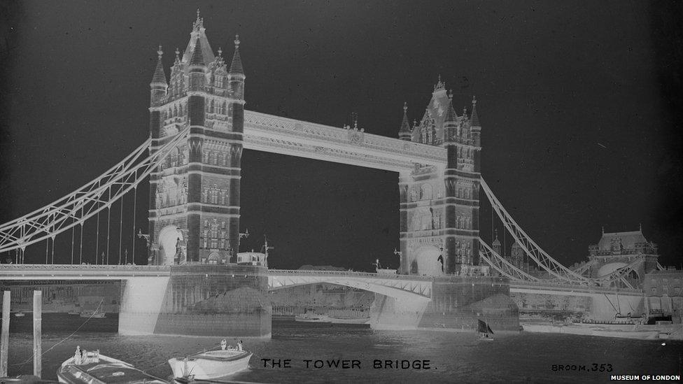 Christina Broom, Tower Bridge, c.1910 (glass negative)