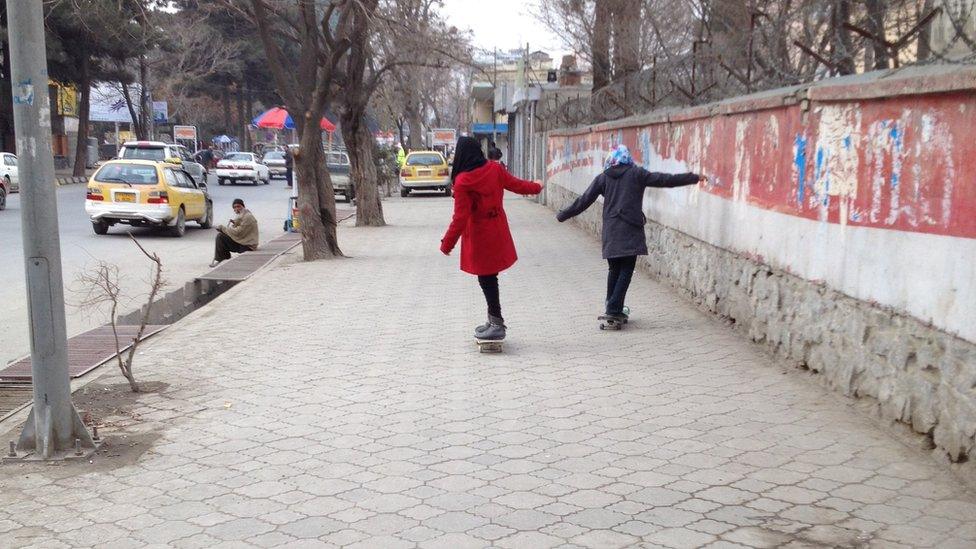 Girls skateboarding in Kabul