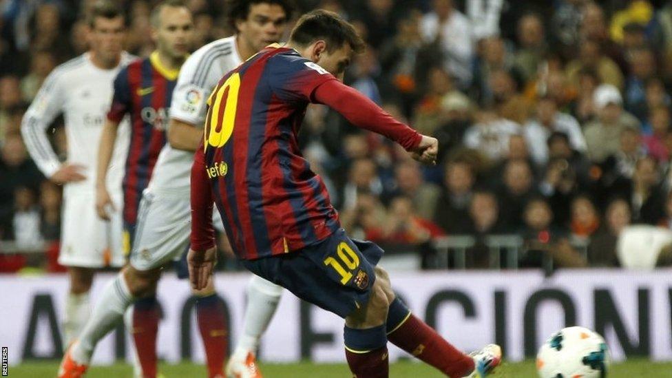 Lionel Messi scores penalty