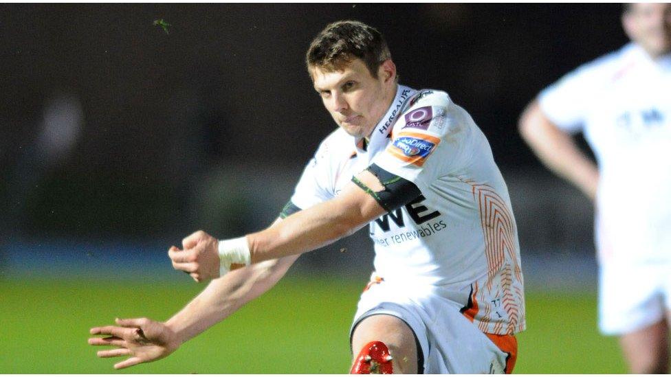 Dan Biggar kicks a goal for Ospreys against Glasgow