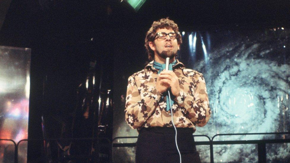 Rolf Harris performing Two Little Boys on Top of the Pops in 1969