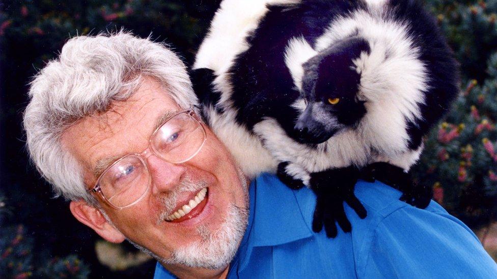Rolf Harris on Rolf's Amazing World of Animals in 1998