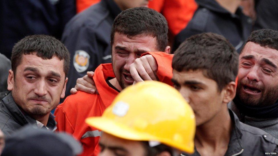 Relatives and friends of the miners in Soma, Manisa province, Turkey, on 14 May 2014