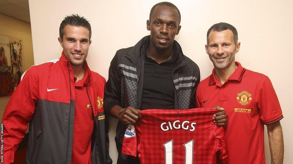 Ryan Giggs (right) with Usain Bolt (centre) and Robin van Persie (left)