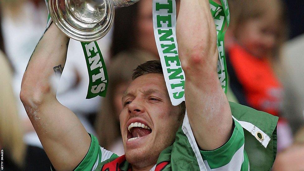 Bellamy celebrates winning the Scottish Cup whilst on loan at Celtic in the 04/05 season