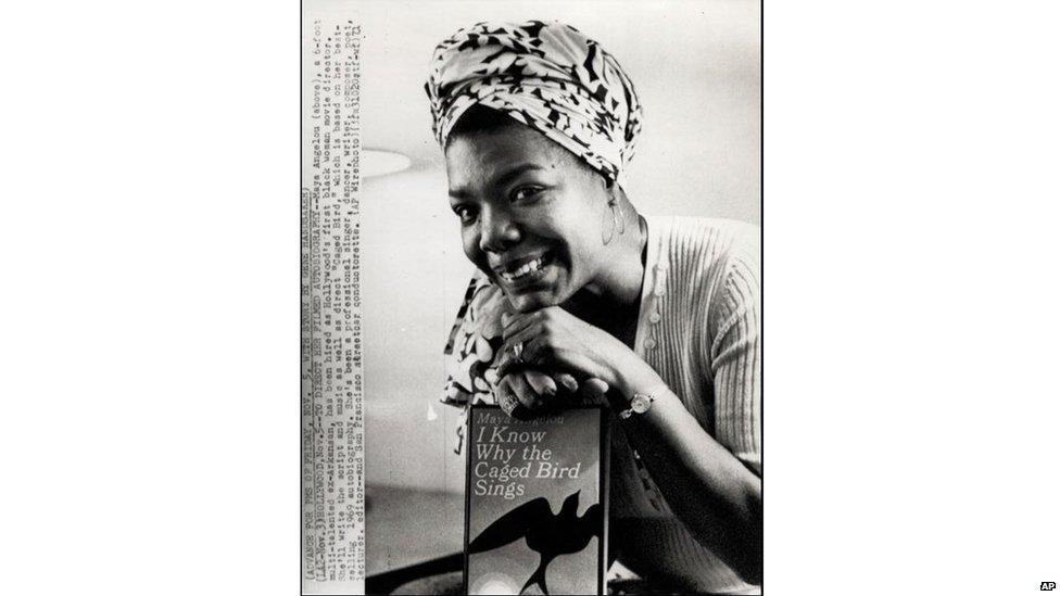 Maya Angelou with her book on 1971