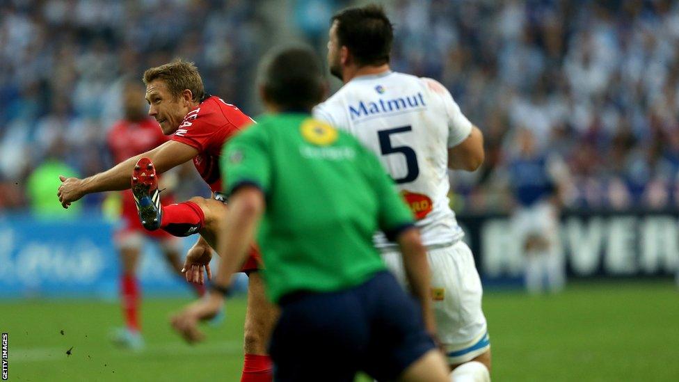 Jonny Wilkinson kicking a penalty in his final game, for Toulon in the Top 14 final against Castres on Saturday 31 May 2014