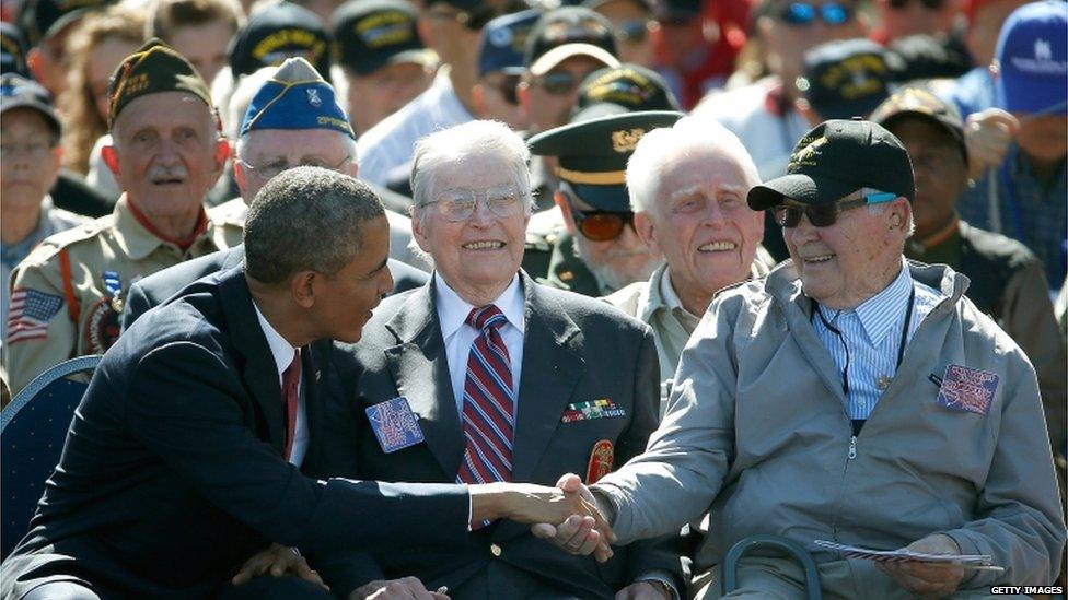 President Obama shook hands with a US veteran