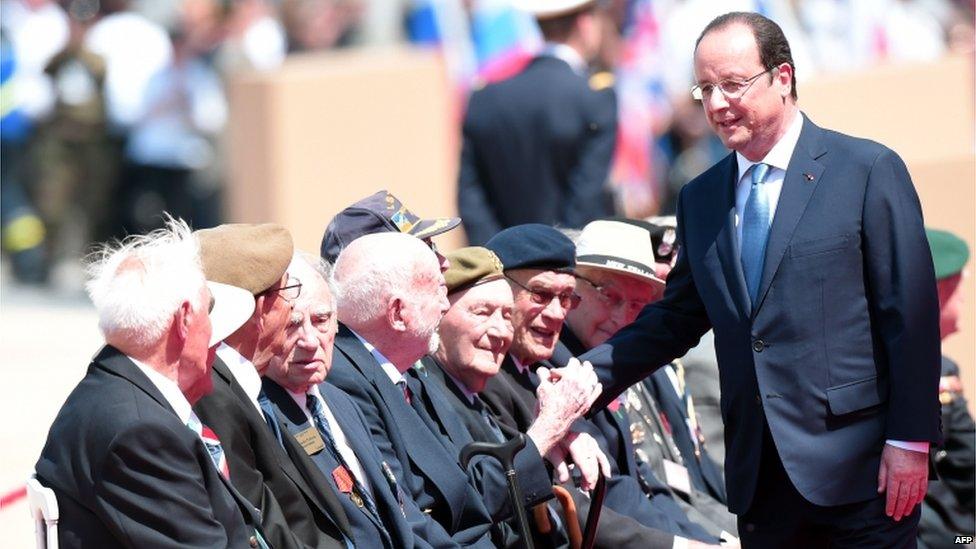 Francois Hollande meets D-Day veterans