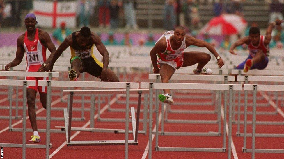 Victoria 1994: 110m hurdles World record holder Colin Jackson successfully defended his Commonwealth title with fellow Welshman Paul Gray winning bronze.