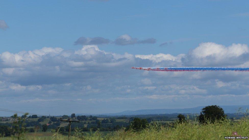 Red Arrows approaching Harewood House