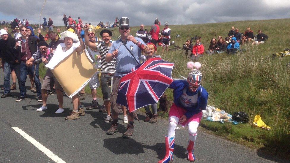 Spectators at Buttertubs pass, Yorkshire Dales