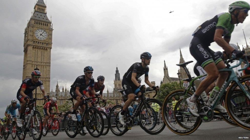 Tour de France riders going past Big Ben