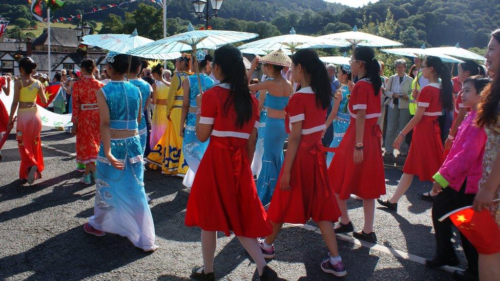 Gorymdaith Eisteddfod Llangollen