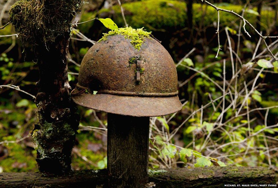 Champagne Battlefield grave memorial