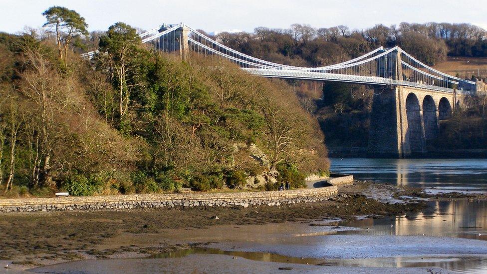 Belgian Promenade and Telford suspension bridge in Menai Bridge - photo by David Dixon