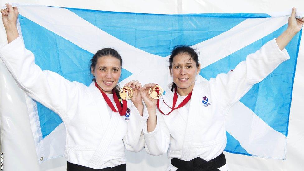 Kimberley and Louise Renicks show off their gold medals