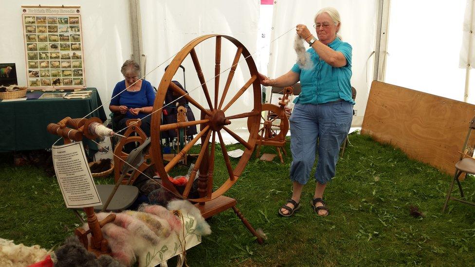 Traditional spinning