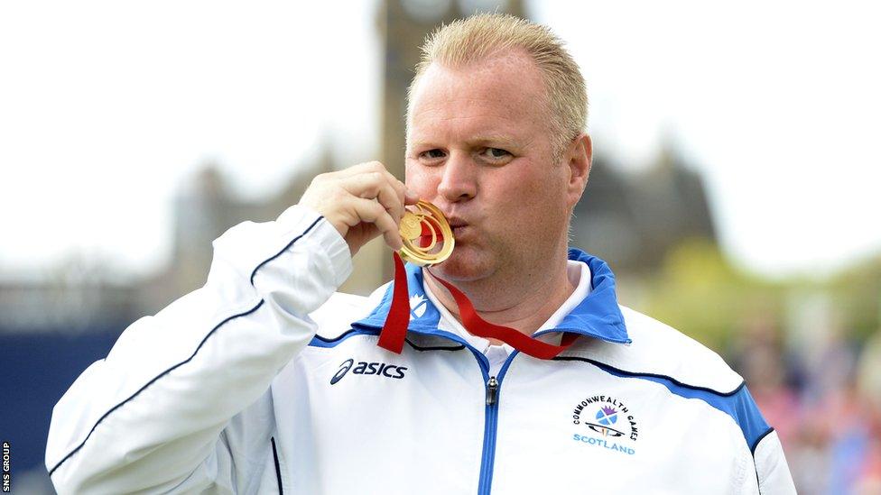 Darren Burnett made it three golds for Scotland's lawn bowlers with a comfortable win in the singles final.