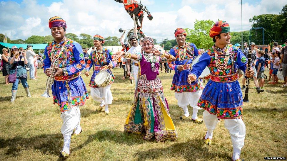 Indian dancers