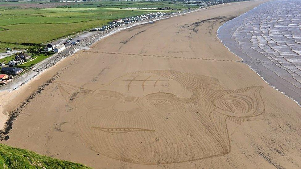 Yoda sand art by Simon Beck at Brean Beach, Somerset