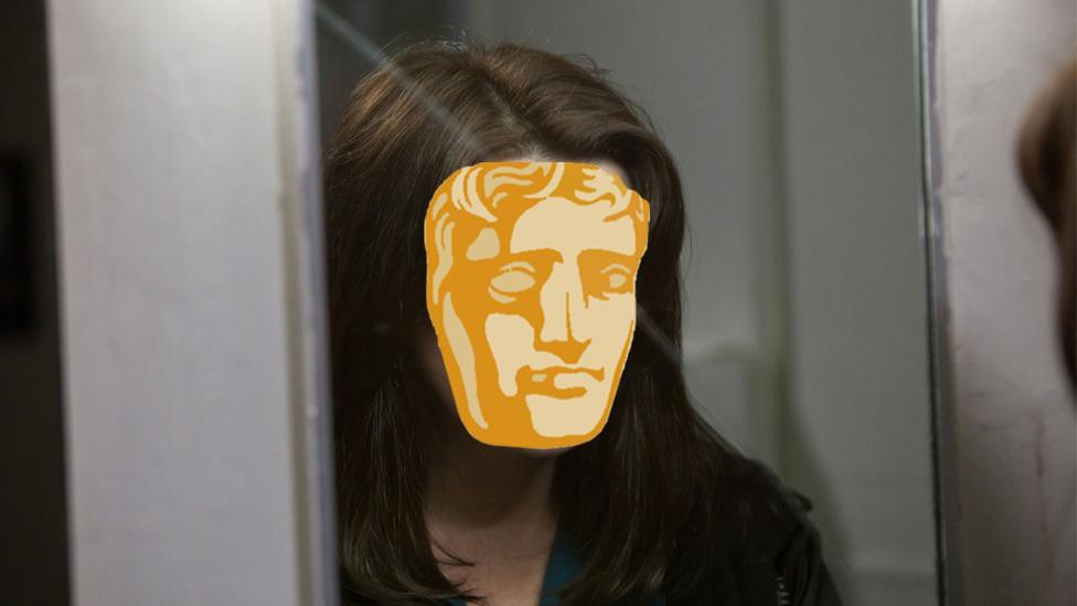 Bu'r actores o Torchwood yn perfformio rhan 'Lilly Smalls' yn addasiad BBC Cynru Wales o UnderMilk Wood yn ddiweddar