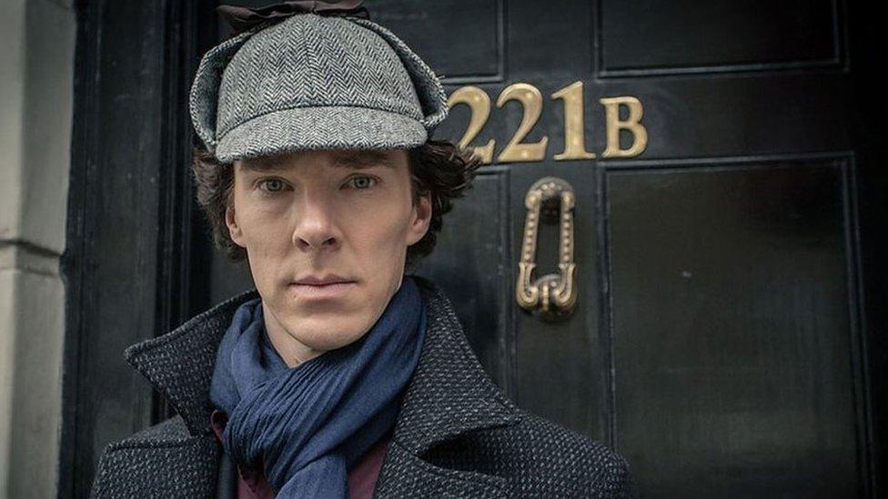 Fe enillodd Sherlock y wobr am y Ddrama Deledu orau yn 2012