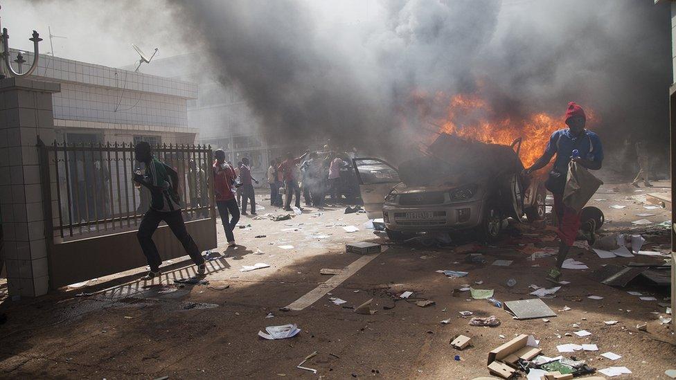 Unrest in Ouagadougou (30 October 2014)