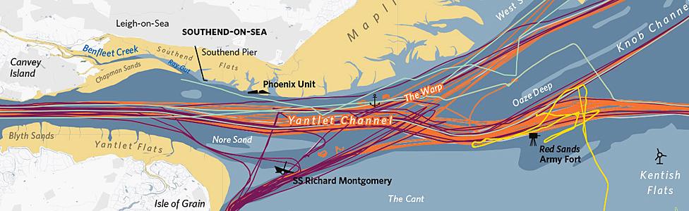 Nautical traffic on River Thames and estuary in 24 hours (12 Apr 2014) (source: fleetmon.com, OS)