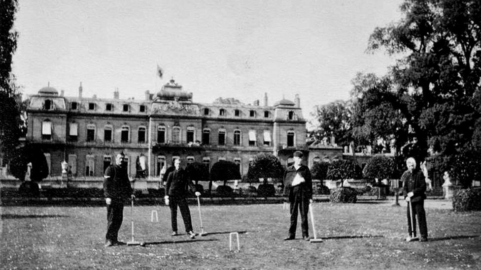 Wounded soldiers at Wrest Park, Bedfordshire, in WW1