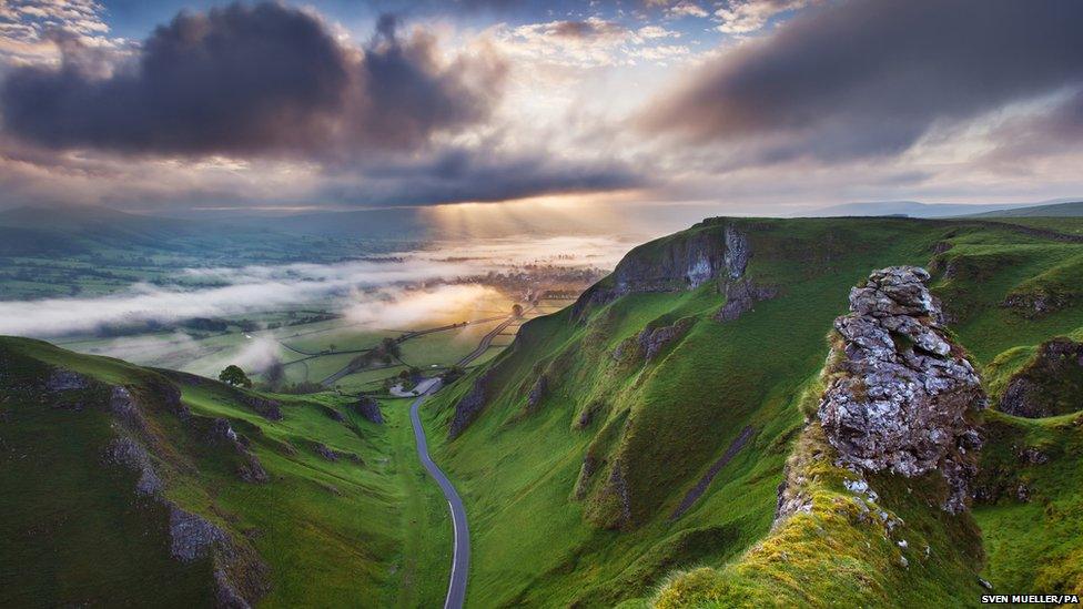 Sunrise at Winnats Pass, Derbyshire