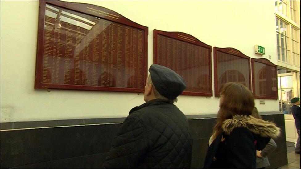 Plaque at Hull's Paragon Street station