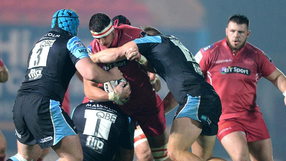 Aaron Shingler is tackled