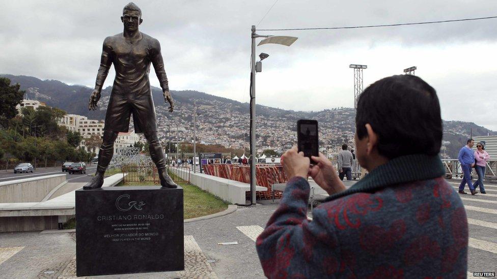 Ronaldo's statue