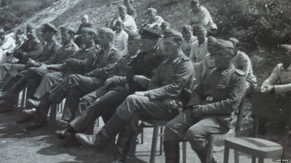 Deutsche Soldaten im besetzten Holland