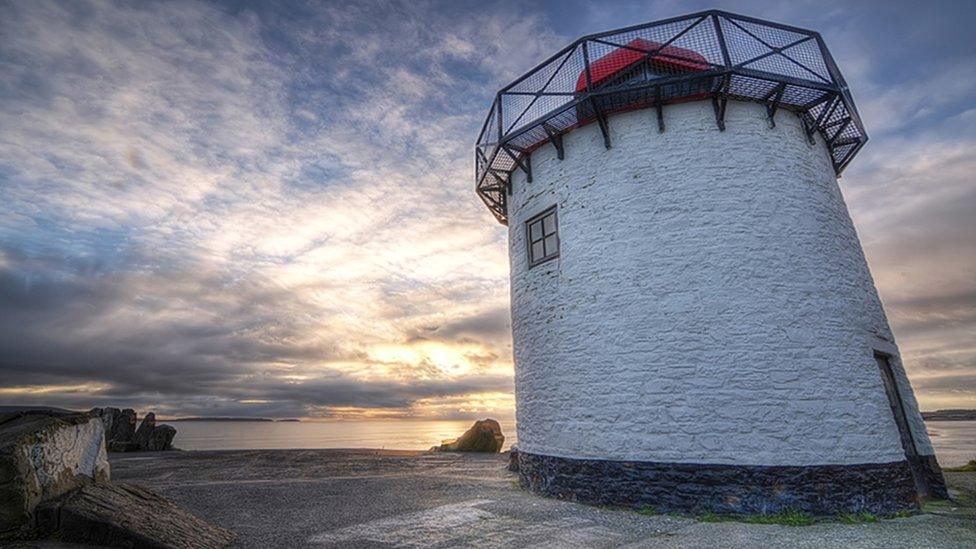 Porth Tywyn (Burry Port), lighthouse