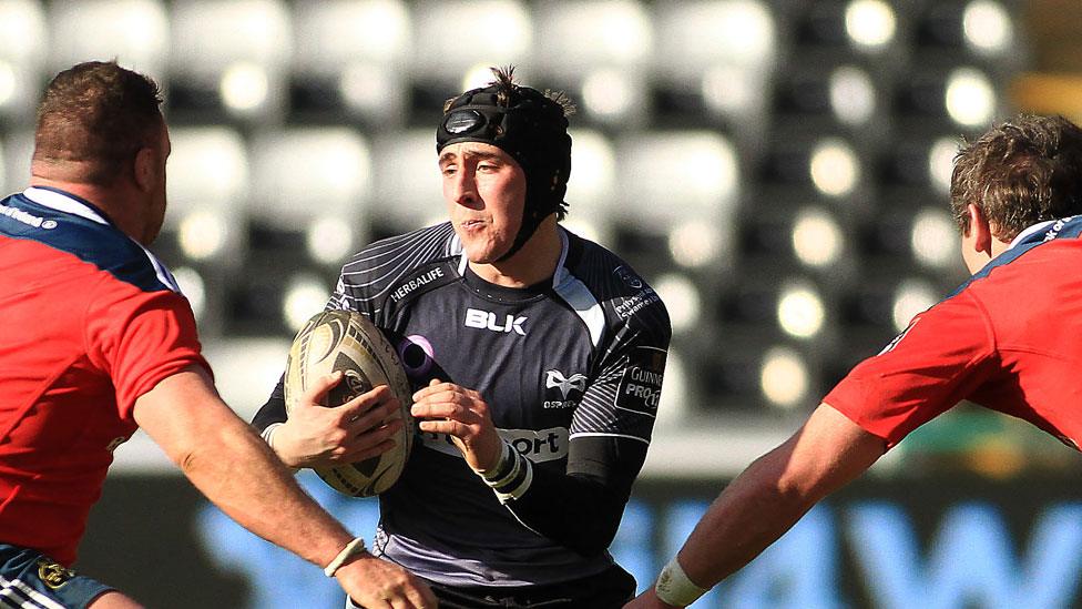 Sam Davies in action for Ospreys against Munster