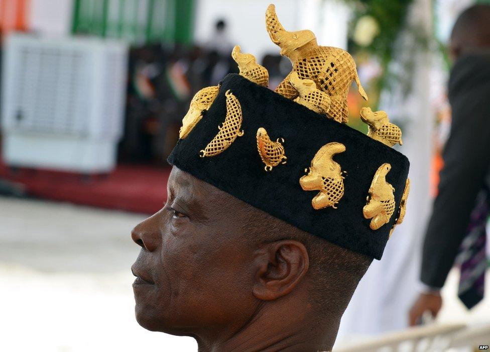 A traditional chief wears a hat decorated with golden elephants during the inauguration of the Mohammed VI Expressway, a 4,6 km expressway named after Moroccan King Mohammed VI and linking the Abobo and Anyama northern districts of Abidjan, on 11 April 2015 in Anyama