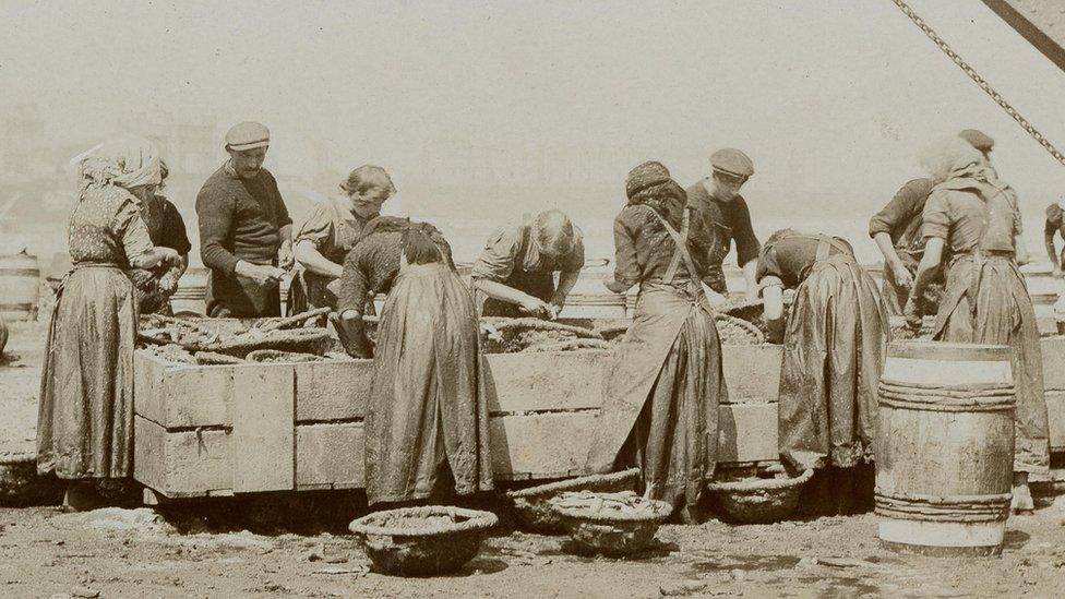 Isle of Man Herring Girls