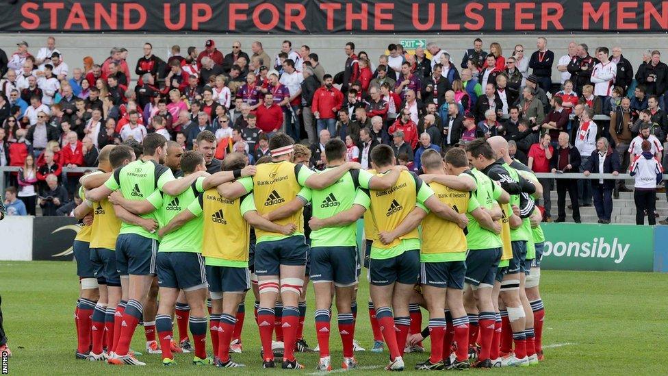 The Munster squad put the finishing touches to their preparations before the game