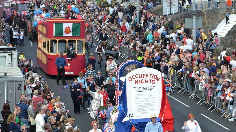 Floats in cavalcade