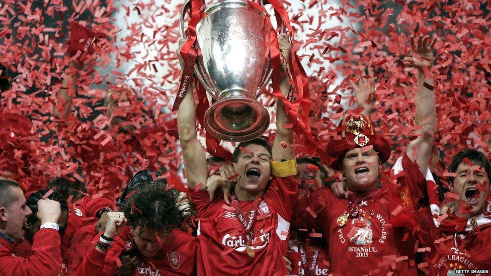 Steven Gerrard lifts the Champions League trophy