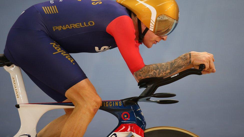 Bradley Wiggins breaks hour record