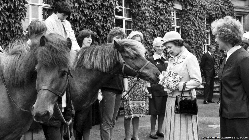 The Queen at Trefoil centre in Gogarbank