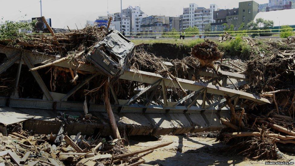 A damaged area near the flooded zoo in Tbilisi (14 June 2015)